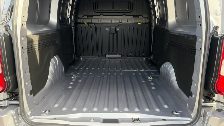 Vauxhall Combo Cargo Combo Xl Diesel 1.5 Turbo D 100ps Pro H1 Van